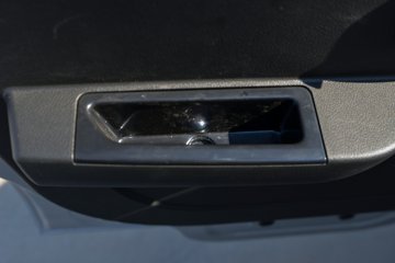 ������Խ��X1 1.2L���� 91���� 4X2 5�� 2.56�׵�����չʽ΢��ͼƬ