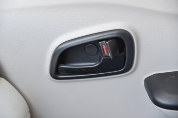 ������Խ��D3 ������ 1.6L���� 122���� ����5�� 3.8�׵�����ʽ΢��ͼƬ