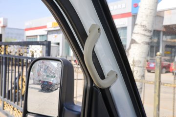 ������Խ��D3 ������ 1.6L���� 122���� ����5�� 3.8�׵�����ʽ΢��ͼƬ