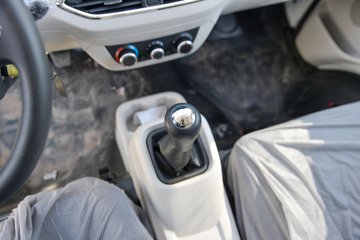 ������Խ��D3 ������ 1.6L���� 122���� ����5�� 3.8�׵�����ʽ΢��ͼƬ