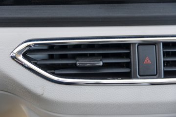 ������Խ��D3 ������ 1.6L���� 122���� ����5�� 3.8�׵�����ʽ΢��ͼƬ