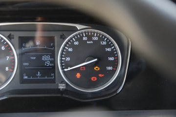 ������Խ��D3 ������ 1.6L���� 122���� ����5�� 3.8�׵�����ʽ΢��ͼƬ