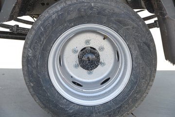 ������Խ��D3 ������ 1.6L���� 122���� ����5�� 3.8�׵�����ʽ΢��ͼƬ