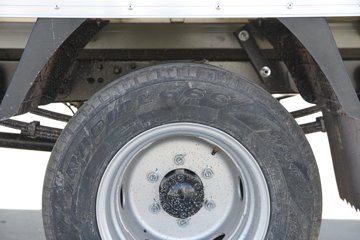 ������Խ��D3 ������ 1.6L���� 122���� ����5�� 3.8�׵�����ʽ΢��ͼƬ