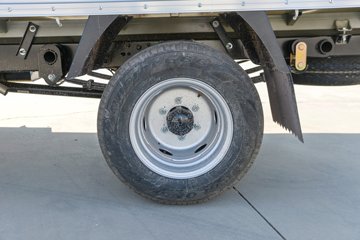 ������Խ��D3 ������ 1.6L���� 122���� ����5�� 3.8�׵�����ʽ΢��ͼƬ