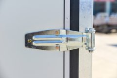 长安跨越者D3 豪华型 1.6L汽油 122马力 蓝黛5档 3.8米单排厢式微卡