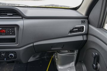 ������Խ��X1 1.6L���� 122���� 5�� 3.035�׵�����ʽ΢��(��˫̥)ͼƬ