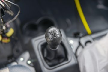 ������Խ��X1 1.6L���� 122���� 5�� 3.035�׵�����ʽ΢��(��˫̥)ͼƬ