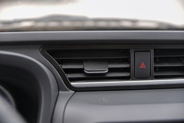 ������Խ��X1 1.6L���� 122���� 5�� 3.035�׵�����ʽ΢��(��˫̥)ͼƬ