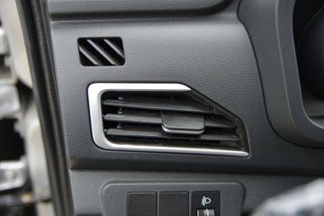 ������Խ��X1 1.6L���� 122���� 5�� 3.035�׵�����ʽ΢��(��˫̥)ͼƬ