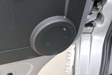 ������Խ��X1 1.6L���� 122���� 5�� 3.035�׵�����ʽ΢��(��˫̥)ͼƬ