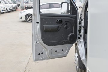 ������Խ��X1 1.6L���� 122���� 5�� 3.035�׵�����ʽ΢��(��˫̥)ͼƬ