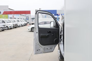 ������Խ��X1 1.6L���� 122���� 5�� 3.035�׵�����ʽ΢��(��˫̥)ͼƬ