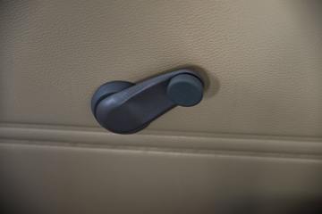 ������Խ ��Խ��V7 ������ 2022�� 122���� 1.6L���� 5�� ��ջ���(����)(�Կ���)ͼƬ