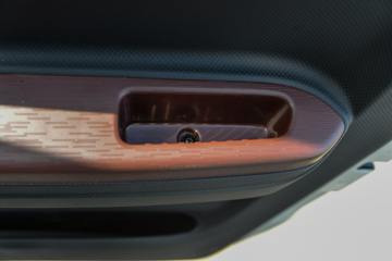 ���� ˧��S9 ��ҫ�� 2.5L���� 170���� ��ʿ��8�� 3.85���Ű������ῨͼƬ