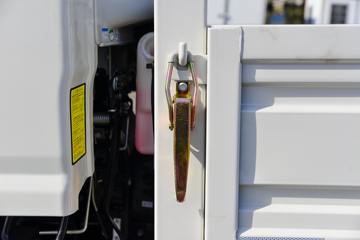 ���� ˧��S9 ��ҫ�� 2.5L���� 170���� ��ʿ��8�� 3.85���Ű������ῨͼƬ