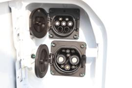 星享V6F&nbsp;电动封闭厢货底盘图片