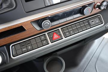 �й����� HOWO TH7-N ����� 480���� 6X4 LNG�Զ���ǣ����ͼƬ