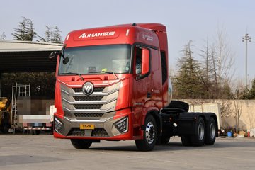 福田 欧曼GTL 星翼版 530马力 4X2 LNG自动档牵引车