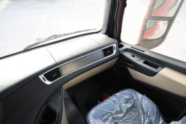 欧曼GTL星翼版&nbsp;牵引车驾驶室                                               图片