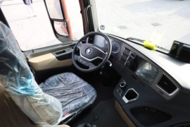 欧曼GTL星翼版&nbsp;牵引车驾驶室                                               图片