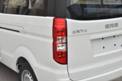 SRM鑫源 好运 2025款 实用型 6座 纯电动轻客 弗迪50.48kWh