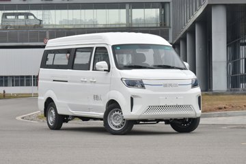 SRM鑫源 好运 2025款 实用型 6座 纯电动轻客 弗迪50.48kWh