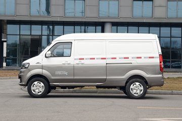 SRM��Դ�º�ʨX30L 2025�� �Ƹ��� 1.6L���� 123���� 2�� ��ջ���ͼƬ