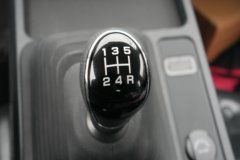 时代领航S1 2L CNG 127马力 东安5档 3.94米排半栏板式微卡