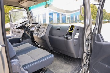 �����������·������ 2.5L���� 180���� ��ʿ��8�� 4.17�׵�����ʽ�ῨͼƬ