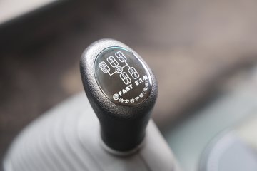 �����������·������ 2.5L���� 180���� ��ʿ��8�� 4.17�׵�����ʽ�ῨͼƬ