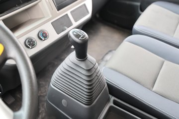 �����������·������ 2.5L���� 180���� ��ʿ��8�� 4.17�׵�����ʽ�ῨͼƬ