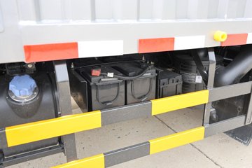 �����������·������ 2.5L���� 180���� ��ʿ��8�� 4.17�׵�����ʽ�ῨͼƬ