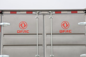 �����������·������ 2.5L���� 180���� ��ʿ��8�� 4.17�׵�����ʽ�ῨͼƬ