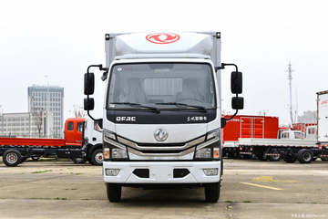 东风多利卡D5 132马力 4X2 3.4米冷藏车