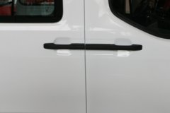 江铃汽车 全顺T8 2024款 多功能版 174马力 2.3T柴油 6座 短轴中顶轻客