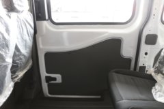 江铃汽车 全顺T8 2024款 多功能版 174马力 2.3T柴油 6座 短轴中顶轻客