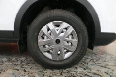 江铃汽车 全顺T8 2024款 多功能版 174马力 2.3T柴油 6座 短轴中顶轻客