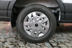 江铃汽车 全顺T8 2024款 多功能版 174马力 2.3T柴油 6座 短轴中顶轻客