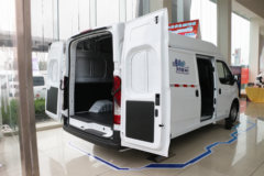 江铃汽车 E福顺 2025款 盲窗版 3T 2座 5.185米纯电动中轴中顶封闭货车41.86kWh