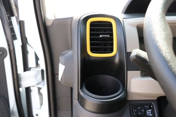 �����������·������ 195���� 4X2 4.2����س�ͼƬ