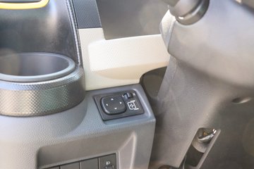 �����������·������ 195���� 4X2 4.2����س�ͼƬ