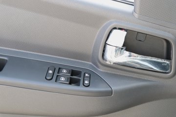 �����������·������ 195���� 4X2 4.2����س�ͼƬ