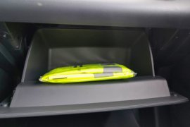 EC75&nbsp;电动封闭厢货驾驶室图片