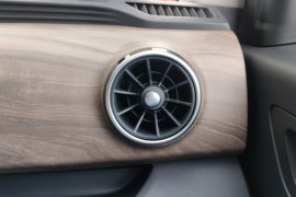 EC75&nbsp;电动封闭厢货驾驶室图片