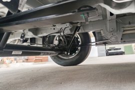 EC75&nbsp;电动封闭厢货底盘图片