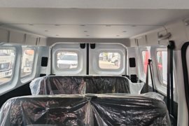 EC75&nbsp;电动封闭厢货货厢图片