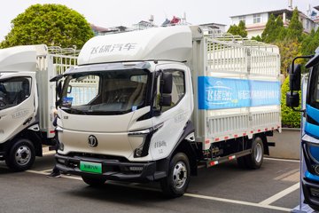 飞碟EW7 天行版 4.18米单排纯电动仓栅式轻卡 宁德时代140.41kWh