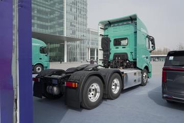 G系列&nbsp;电动牵引车外观图片