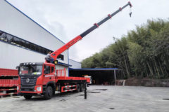 东风华神T5 270马力 6X4 8米随车起重运输车